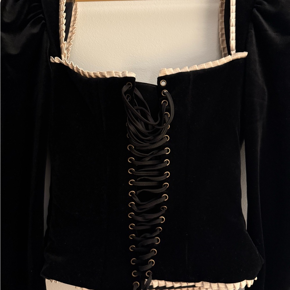House of CB NOA Black Velvet Corset - Picture 11 of 11